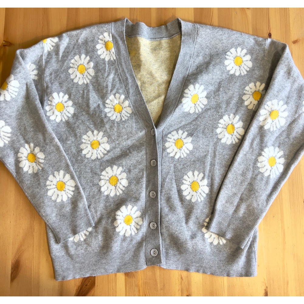 Dreamers by‎ Debut Daisy Floral Knit Cardigan Sweater Gray Button Size Small